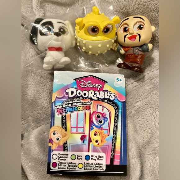 Disney Doorables Technicolor Series 11, pick one - Picture 1 of 1